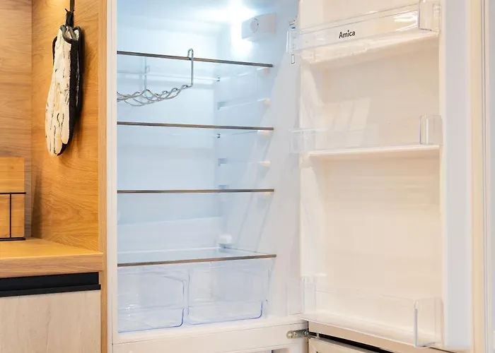 Picasso - Free Parking Place * Σοσνόβιετς