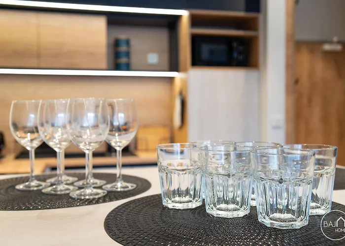 Picasso - Free Parking Place